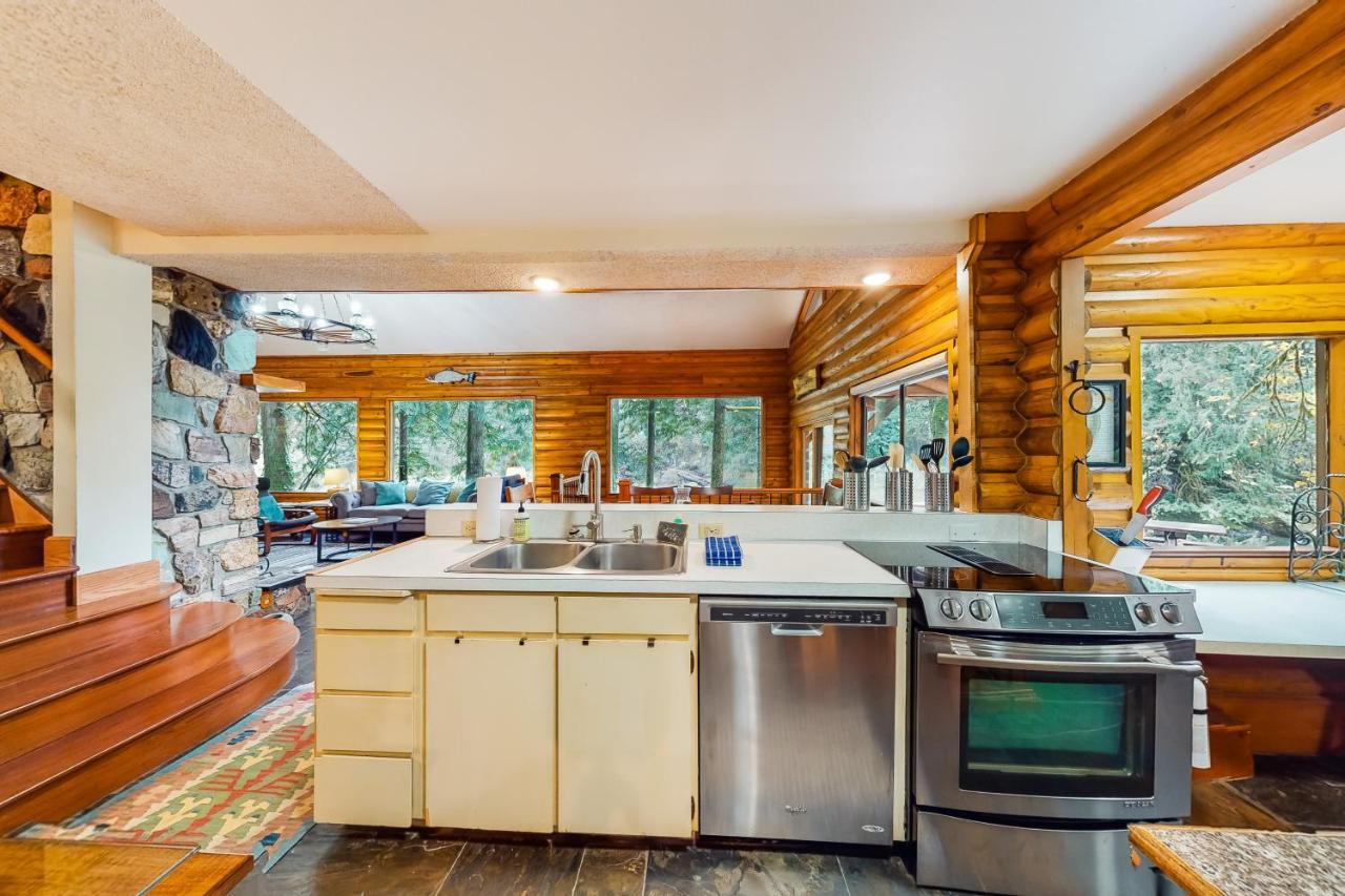 River Bend Lodge Washougal Екстериор снимка