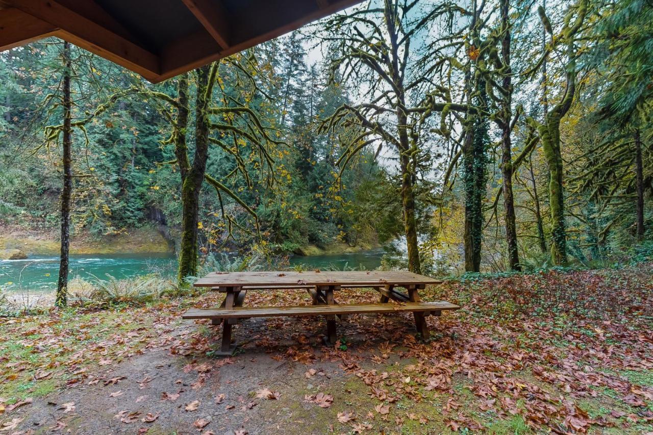 River Bend Lodge Washougal Екстериор снимка
