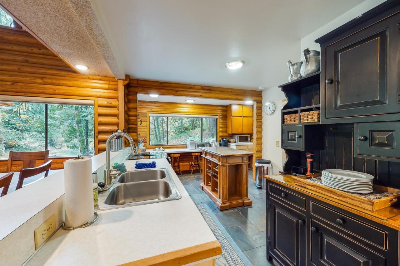 River Bend Lodge Washougal Екстериор снимка